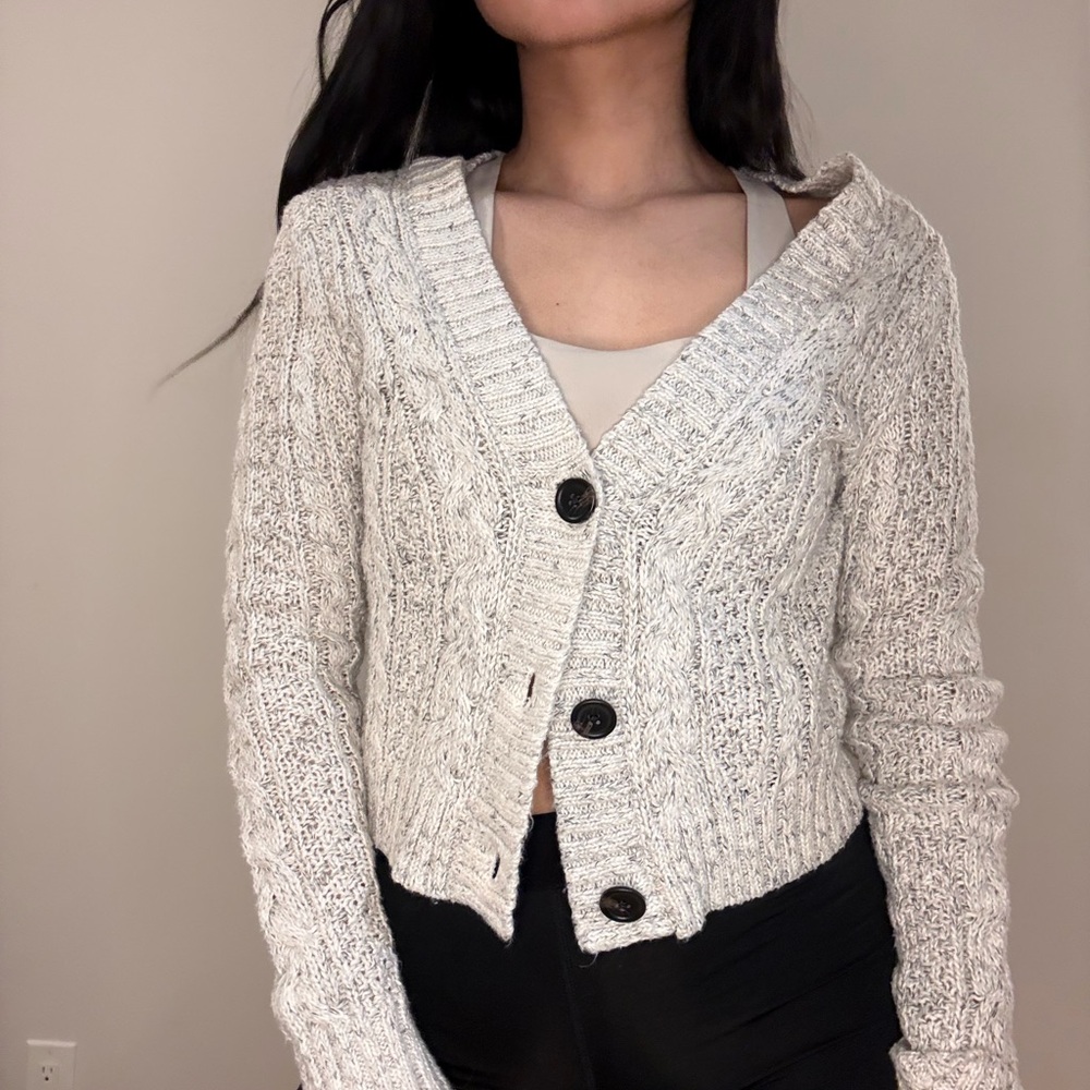 American Eagle Outfitters Gray Button-Up Cardigan